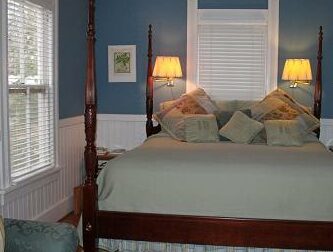 Twilight Blue Room, The Edgeworth Inn